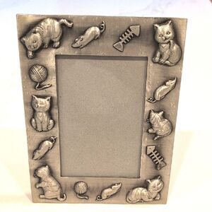 Pewter Tone Cat and Mouse Picture Photo Frame
